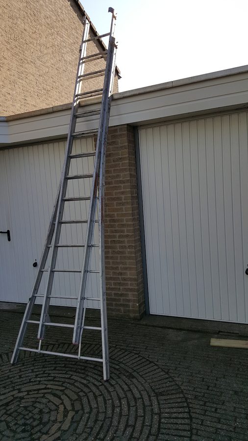 Wanneer moet u uw huis laten schilderen? Signalen en het juiste seizoen